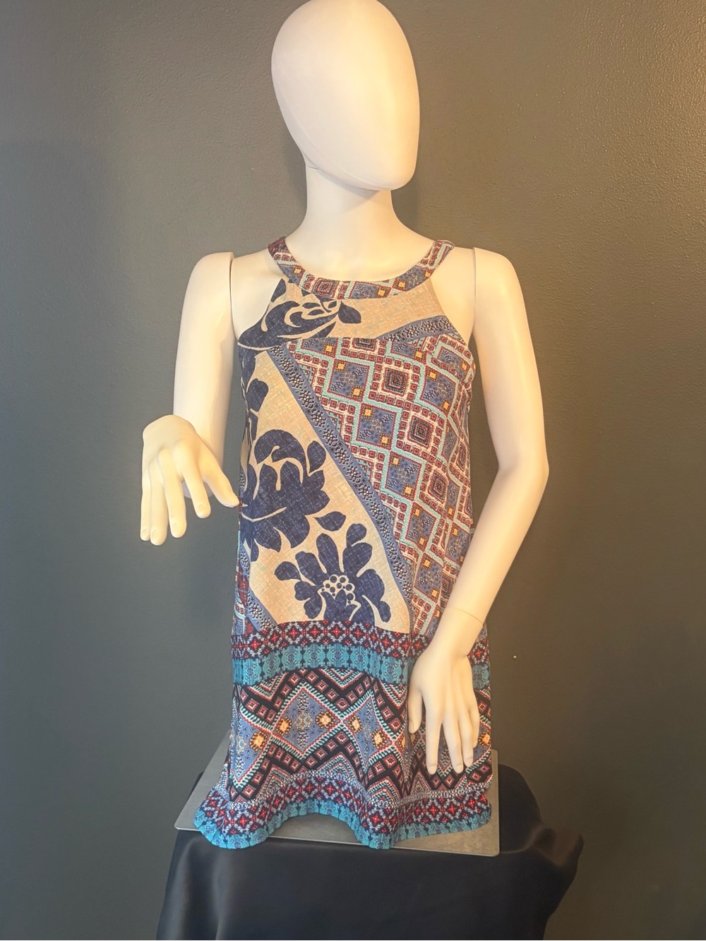 Monteau Girl Blue and Cream Patchwork Mock NECK Printed Tank Top Sz 12